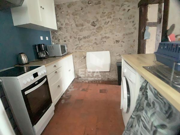 APPARTEMENT T2 MEUBLE A LOUER - BLOIS - QUARTIER VIENNE, PROCHE TOUTES COMMODITÉS, COURETTE EXTERIEURE
