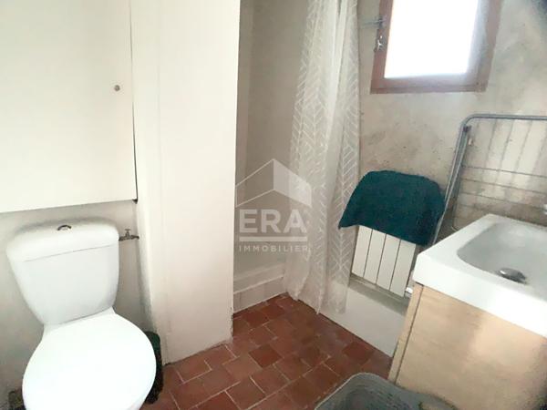 APPARTEMENT T2 MEUBLE A LOUER - BLOIS - QUARTIER VIENNE, PROCHE TOUTES COMMODITÉS, COURETTE EXTERIEURE