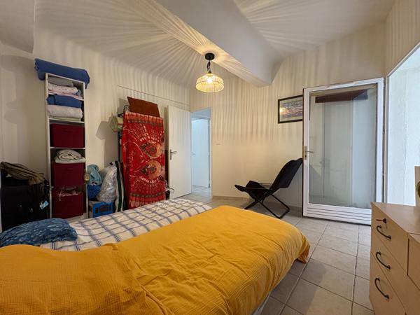 Charmant appartement T2 bis 48m2 avec terrasse au coeur du village d'Eguilles