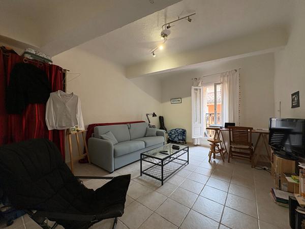 Charmant appartement T2 bis 48m2 avec terrasse au coeur du village d'Eguilles