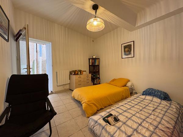 Charmant appartement T2 bis 48m2 avec terrasse au coeur du village d'Eguilles