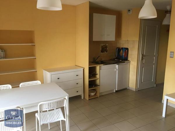 Appartement à louer 1 pièce 23.35m² Mâcon (71000)