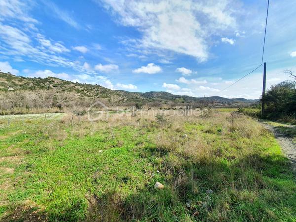 Terrain de 4 760 m²