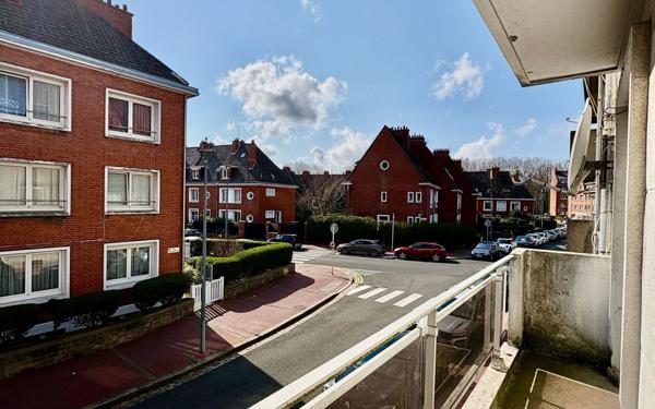 Appartement à vendre    1 pièce • 40 m2 Calais