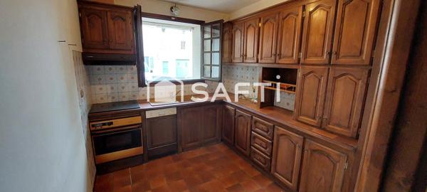 Très belle bâtisse, 5 chambres, garage