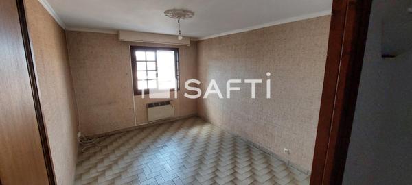 Très belle bâtisse, 5 chambres, garage