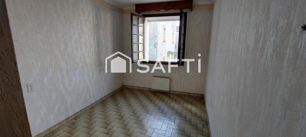 Très belle bâtisse, 5 chambres, garage