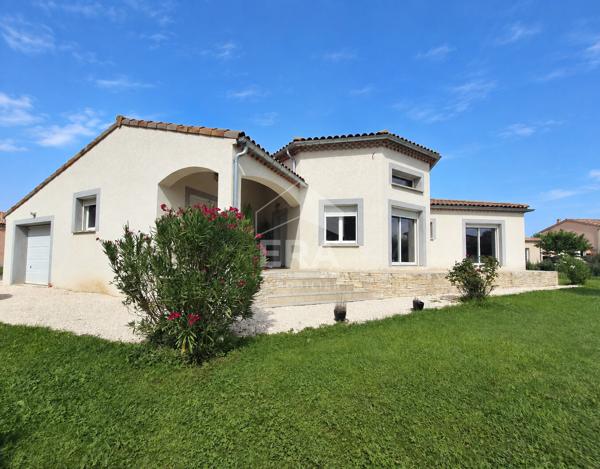 Maison Laragne-Motéglin contruction récente plain pied 3 chambres