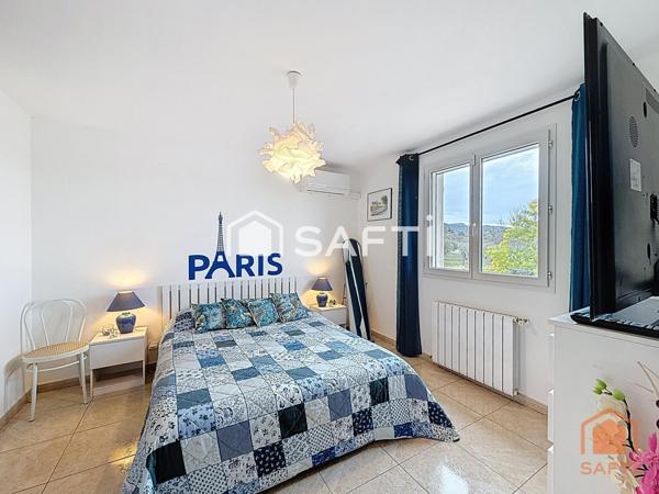 Villa 140m² sur 2552m² de terrain clos avec piscine