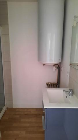 BEL APPARTEMENT F3 DE 56 M² EN PLEIN CENTRE VILLE DE CHÂTELLERAULT Réf A.68