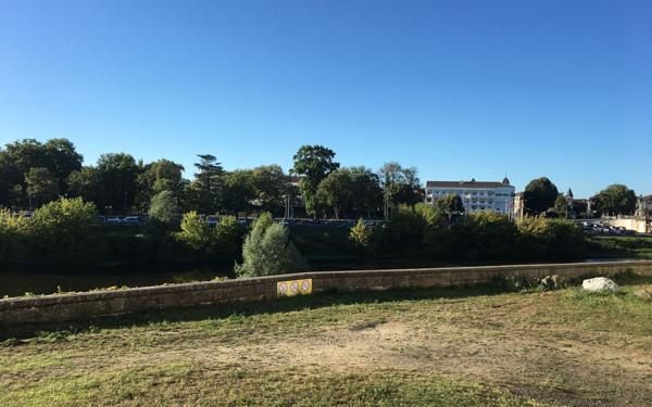 Appartement à louer    1 pièce •  Dax