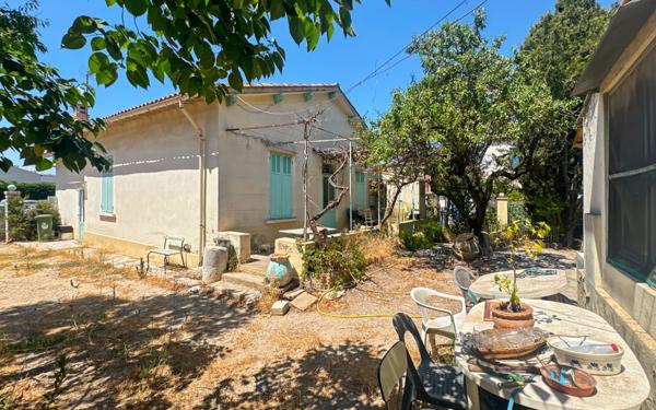Maison à vendre    5 pièces •  Châteauneuf-les-Martigues