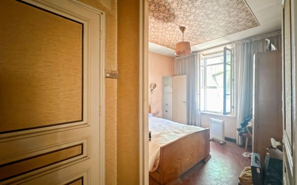 Maison à vendre    5 pièces •  Châteauneuf-les-Martigues