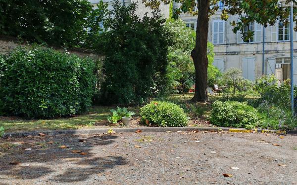 Stationnement à vendre    12 m2 La Rochelle
