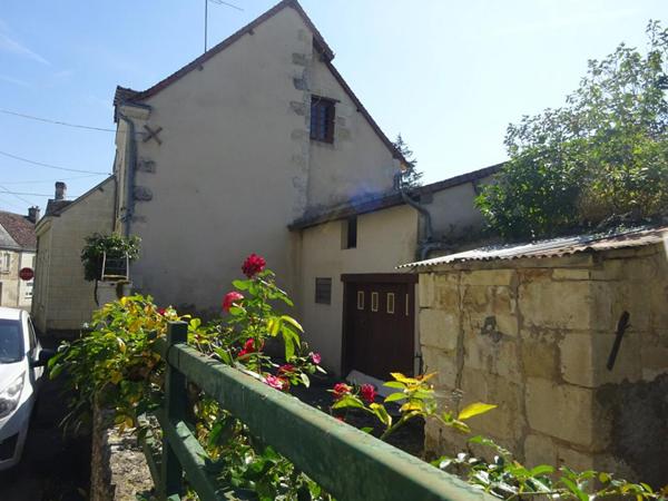 Maison Le Petit Pressigny 7 pièce(s) 0118 m2