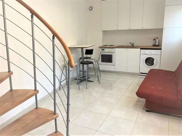 Vanves (92170) 2 Pièces en duplex à la limite du 15 ème