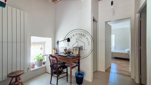 Cheval-Blanc (84460) Bâtisse de caractère du XVIIIe siècle – 450 m² – Cœur de Provence