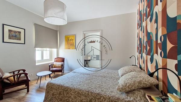 Cheval-Blanc (84460) Bâtisse de caractère du XVIIIe siècle – 450 m² – Cœur de Provence