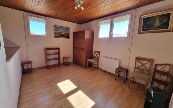 Maison à vendre    5 pièces •  Montfavet - Avignon