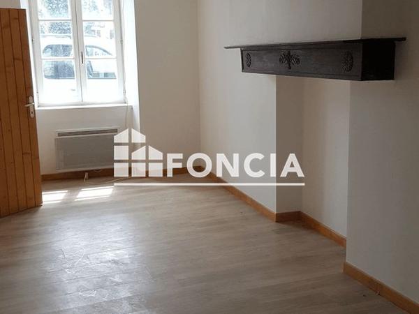 Location Maison 4 pièces 76.8 m² - 7 PLACE DE L'EGLISE Sevigny Waleppe 08220