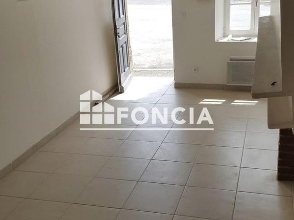 Location Maison 4 pièces 76.8 m² - 7 PLACE DE L'EGLISE Sevigny Waleppe 08220