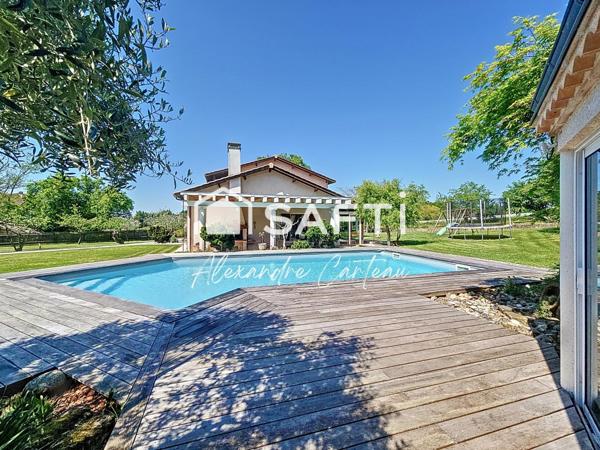 Belle traditionnelle 5 chambres, bureau, garage, piscine