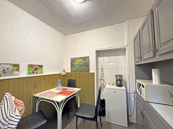 Blagnac, Place du Relais - Local commercial de 33.54 m² en angle. , Blagnac