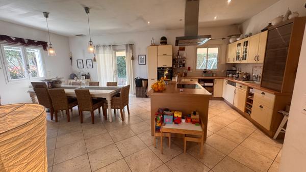 Maison Borgo 144 m2 3 chambres avec 970 m2 de terrain  (20 min de Bastia)