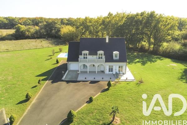 Maison à vendre 5 pièces 190 m² La Chapelle-Hugon