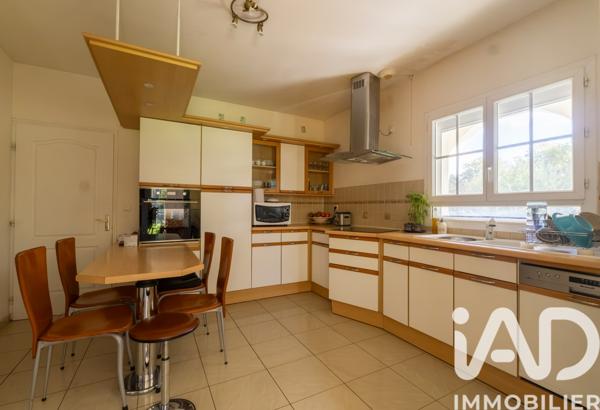 Maison à vendre 5 pièces 190 m² La Chapelle-Hugon