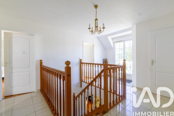 Maison à vendre 5 pièces 190 m² La Chapelle-Hugon