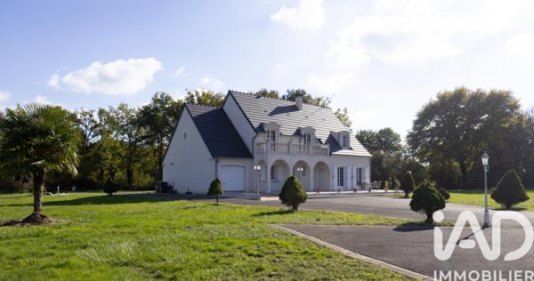 Maison à vendre 5 pièces 190 m² La Chapelle-Hugon