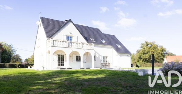 Maison à vendre 5 pièces 190 m² La Chapelle-Hugon