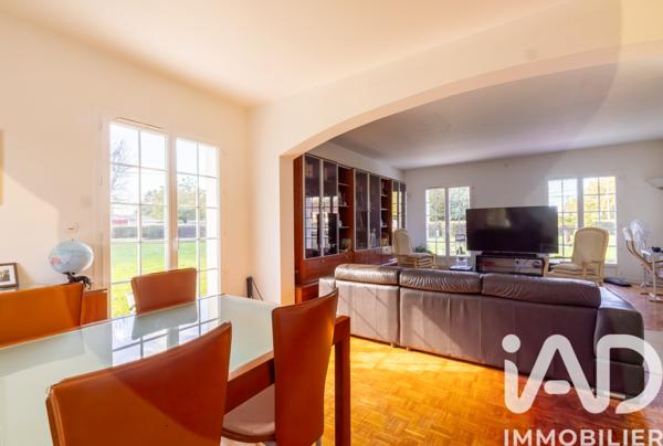 Maison à vendre 5 pièces 190 m² La Chapelle-Hugon