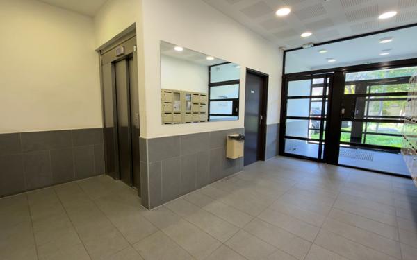 Appartement à vendre    4 pièces • 74,57 m2 Neuilly-sur-Marne