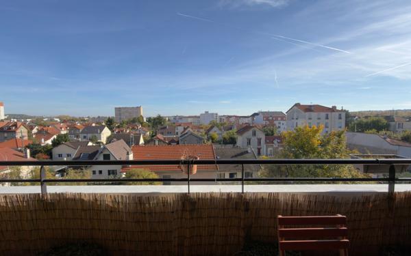 Appartement à vendre    4 pièces • 74,57 m2 Neuilly-sur-Marne