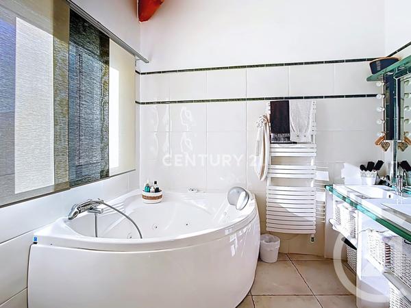 Maison à vendre  6 pièces - 157,26 m2 ST ZACHARIE - 83