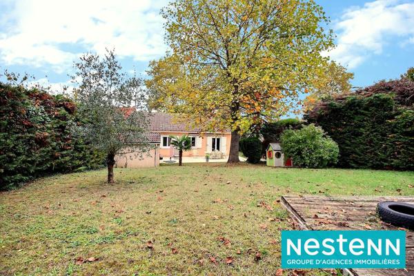 Maison de plain-pied, 5 pièces de 96 m2 sur un terrain d'environ 664 m² située à Jonage Le Haut
