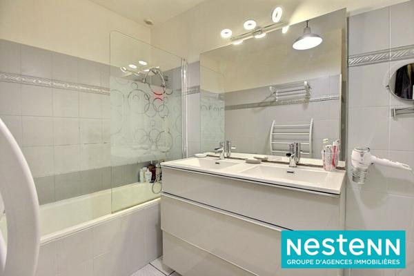 Maison de plain-pied, 5 pièces de 96 m2 sur un terrain d'environ 664 m² située à Jonage Le Haut