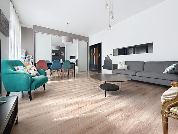 CENTRE VILLE V.HUGO T5 de 93 m² lumineux, proche gare, cave - garage en option