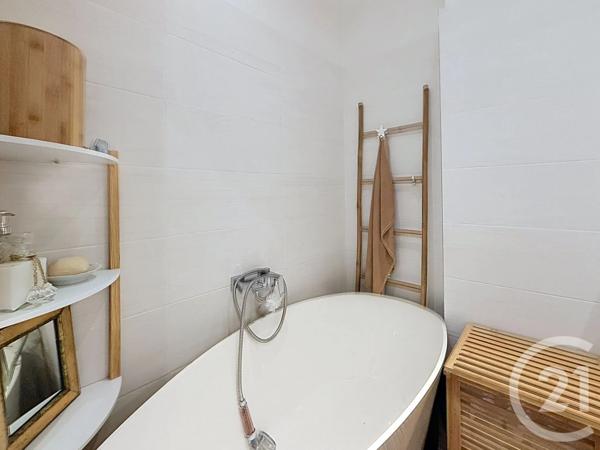 Appartement F3 à vendre  3 pièces - 75,70 m 2   MANDELIEU LA NAPOULE  - 06