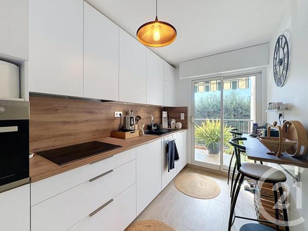Appartement F3 à vendre  3 pièces - 75,70 m 2   MANDELIEU LA NAPOULE  - 06