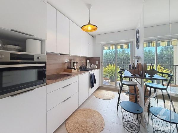 Appartement F3 à vendre  3 pièces - 75,70 m 2   MANDELIEU LA NAPOULE  - 06