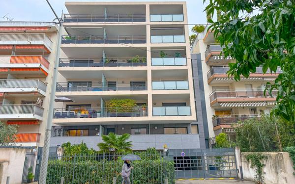 Appartement à vendre    3 pièces • 74,01 m2 Nice