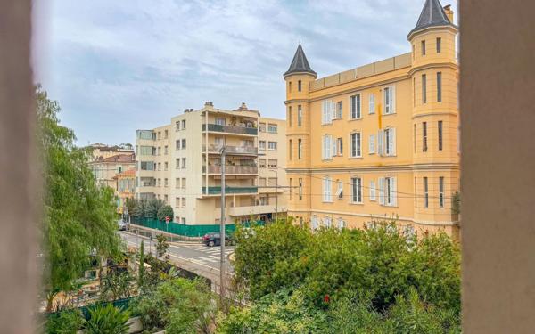 Appartement à vendre    3 pièces • 74,01 m2 Nice