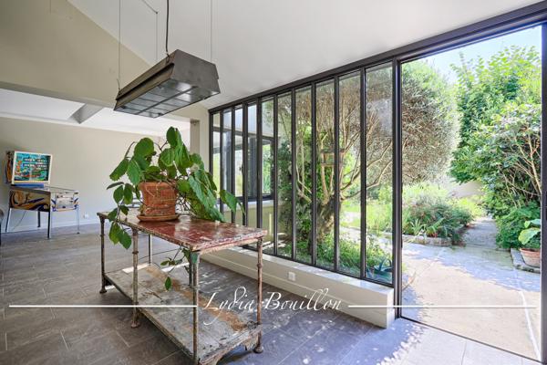 MONTROUGE centre-ville, Maison 147 m2, 5 pièces avec terrasse et très grand jardin