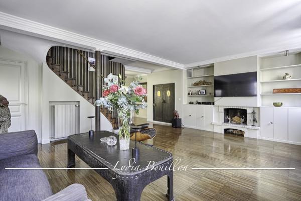 MONTROUGE centre-ville, Maison 147 m2, 5 pièces avec terrasse et très grand jardin
