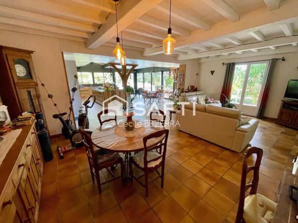 villa haut de gamme à 2 minutes d'Eauze, prestations de qualité, sur un terrain de 3 hectares