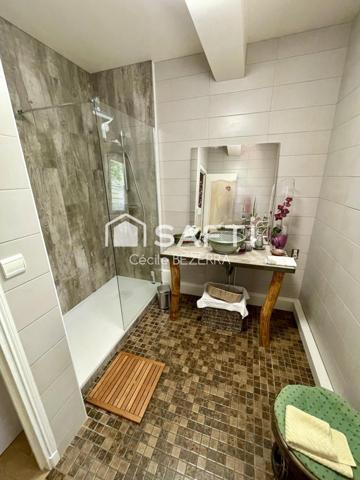 villa haut de gamme à 2 minutes d'Eauze, prestations de qualité, sur un terrain de 3 hectares