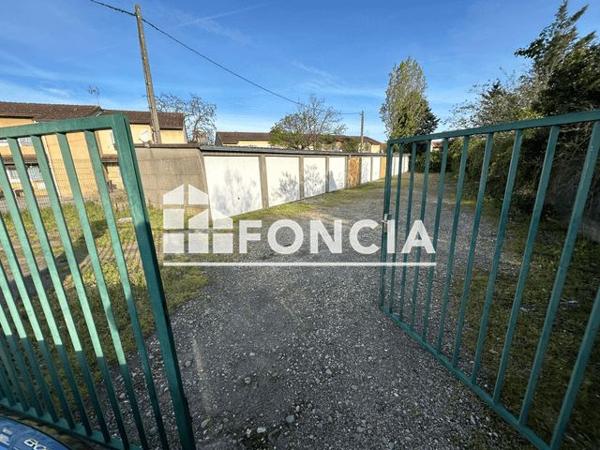 Location Parking 12 m² - 65 BIS AVENUE DE VERDUN Meyzieu 69330